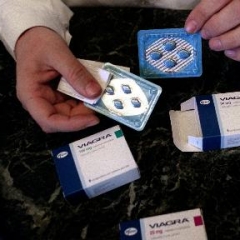 Leí que el Viagra produce ceguera. ¿Es cierto?