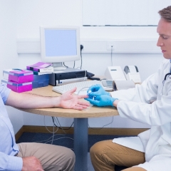 MI ABUELO TUVO CÁNCER DE MAMA ¿TENGO RIESGO? MI ABUELO TUVO CÁNCER DE MAMA ¿TENGO RIESGO?