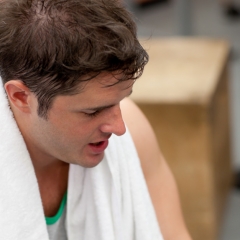 LA TESTOSTERONA ME HACE VIOLENTO LA TESTOSTERONA ME HACE VIOLENTO