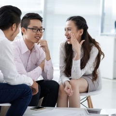 LES DICE A TODOS QUE NO ME GUSTAN LAS MUJERES