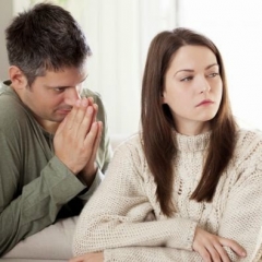 CUANDO ME ES INFIEL SE VUELVE RELIGIOSO