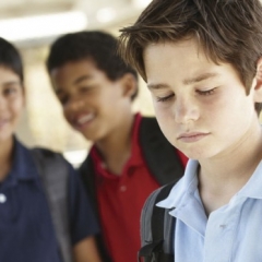 HOMOSEXUALIDAD E INFANCIA HOMOSEXUALIDAD E INFANCIA