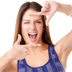 MIS AMIGAS SE PUSIERON IMPLANTES Y SE ARREPINTIERON MIS AMIGAS SE PUSIERON IMPLANTES Y SE ARREPINTIERON