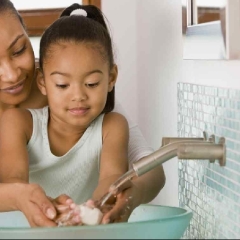 ES RIDÍCULO QUE PARA EL CORONAVIRUS EL GOBIERNO SOLO RECOMIENDE “LAVARSE LAS MANOS”.