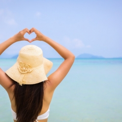 NO QUERÍA MENSTRUAR EN LA PLAYA NO QUERÍA MENSTRUAR EN LA PLAYA