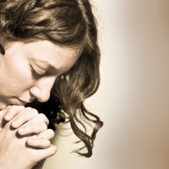 SOLO PIENSA EN RELIGIÓN Y NADA DE SEXO SOLO PIENSA EN RELIGIÓN Y NADA DE SEXO