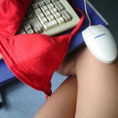 SEXO  Y AMOR EN LA RED