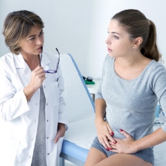 UN SENO NO LE TERMINÓ DE CRECER UN SENO NO LE TERMINÓ DE CRECER