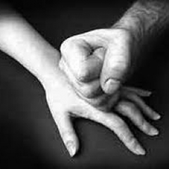 ¿Cuántas mujeres pidieron medidas de protección por violencia doméstica en el año 2009?