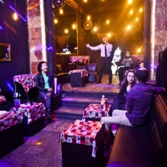 ME ATERRÓ ESTAR EN UN BAR S-M