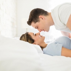 EL PENE SE LE DOBLÓ EL PENE SE LE DOBLÓ