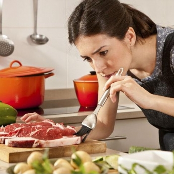 QUIERO PONERLE VIAGRA EN LA COMIDA