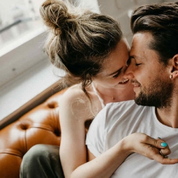 LO PONE LOCO MI OLOR CUANDO MENSTRÚO