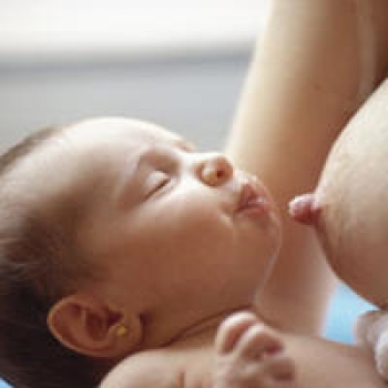 ¿Una mujer con implantes de silicona puede amamantar?