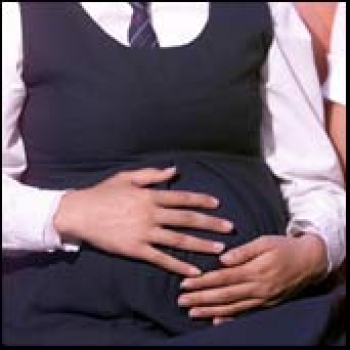 Mi hija quedó embarazada y apenas está en el colegio. ¿Qué hago?