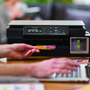 TENGO UNA NOVIA QUE NO HE  CONOCIDO PERSONALMENTE