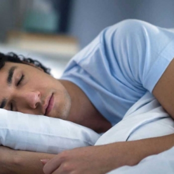 YO DUERMO, PERO NO ME SUSTENTA,  AMANEZCO CANSADO.