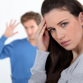 NO QUIERO ESTAR CON MI ESPOSO PORQUE LE HUELE MUY MAL EL PENE