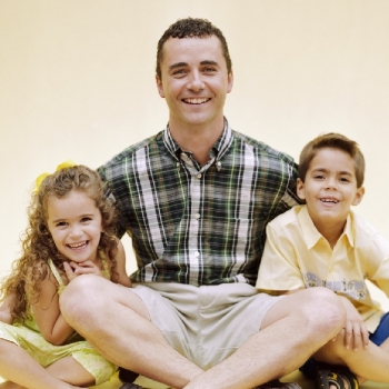 CREO QUE EL GOBIERNO  SEPARA FAMILIAS